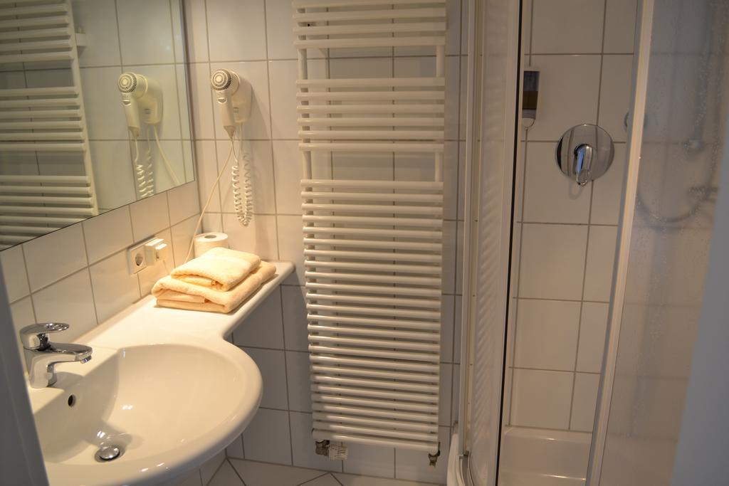 Hotel Hospiz Tübingen Rum bild