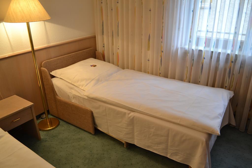 Hotel Hospiz Tübingen Rum bild